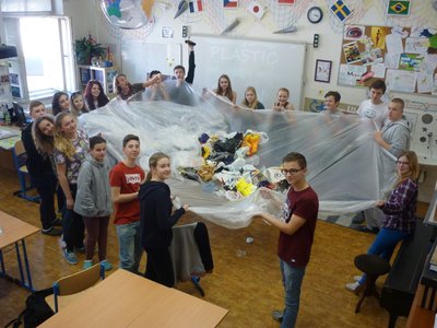 01.06.2015 - Vzděláváváme se projektem LA NGONPO - Album - fotografie 3