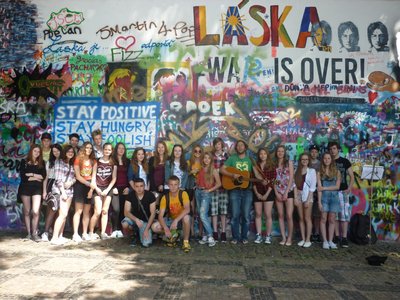 04.06.2015 - Procházka Prahou - ZE + OSV (9.A) - Album - fotografie 9