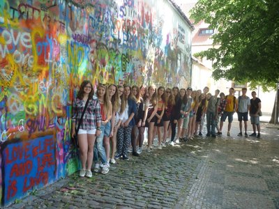 04.06.2015 - Procházka Prahou - ZE + OSV (9.A) - Album - fotografie 24