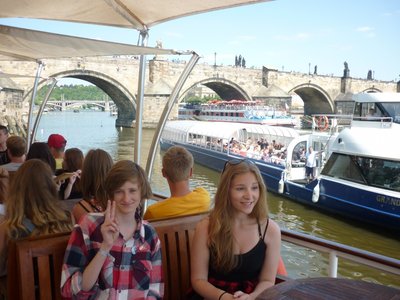 04.06.2015 - Procházka Prahou - ZE + OSV (9.A) - Album - fotografie 13