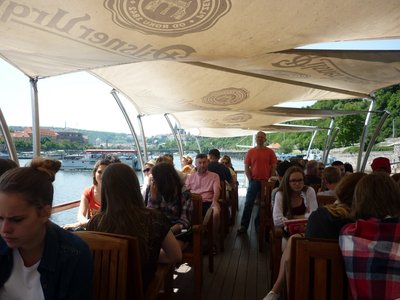 04.06.2015 - Procházka Prahou - ZE + OSV (9.A) - Album - fotografie 45