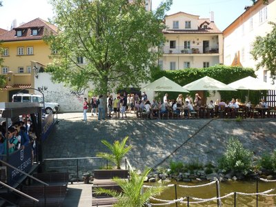 04.06.2015 - Procházka Prahou - ZE + OSV (9.A) - Album - fotografie 29