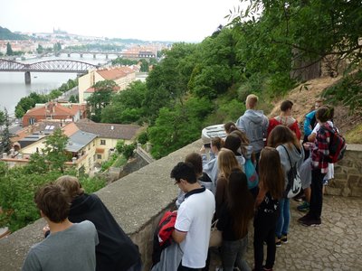 11.06.2015 - Procházka Prahou - ZE + OSV (9.B) - Album - fotografie 12