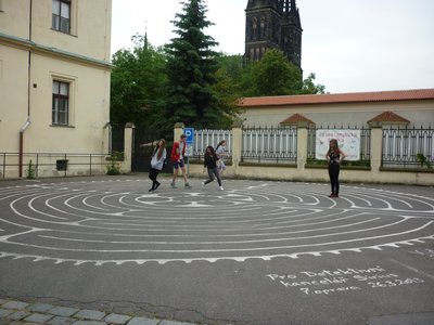 11.06.2015 - Procházka Prahou - ZE + OSV (9.B) - Album - fotografie 20