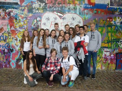 11.06.2015 - Procházka Prahou - ZE + OSV (9.B) - Album - fotografie 47