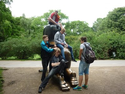 11.06.2015 - Procházka Prahou - ZE + OSV (9.B) - Album - fotografie 7