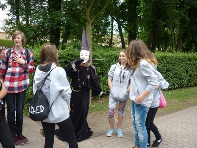 11.06.2015 - Procházka Prahou - ZE + OSV (9.B) - Album - fotografie 6