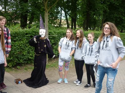 11.06.2015 - Procházka Prahou - ZE + OSV (9.B) - Album - fotografie 49