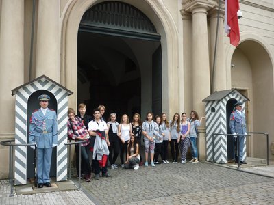 11.06.2015 - Procházka Prahou - ZE + OSV (9.B) - Album - fotografie 29