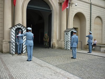 11.06.2015 - Procházka Prahou - ZE + OSV (9.B) - Album - fotografie 31