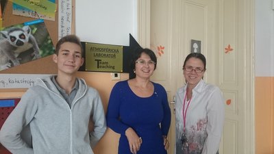 22.10.2015 - Team Teaching: Vzhůru do atmosféry (9.A + 9.B) - Album - fotografie 11