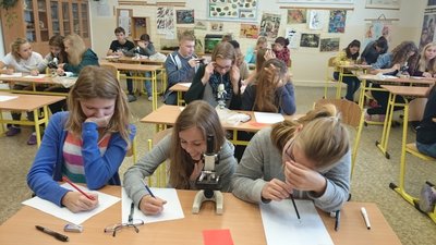 22.10.2015 - Team Teaching: Vzhůru do atmosféry (9.A + 9.B) - Album - fotografie 22