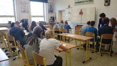 22.10.2015 - Team Teaching: Vzhůru do atmosféry (9.A + 9.B) - Album - fotografie 23