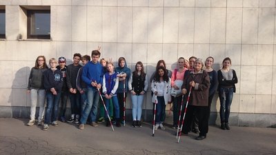 13.11.2015 - Nevidíme, neslyšíme, ale cítíme - workshop (8.B) - Album - fotografie 38