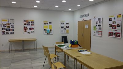 13.11.2015 - Nevidíme, neslyšíme, ale cítíme - workshop (8.B) - Album - fotografie 18