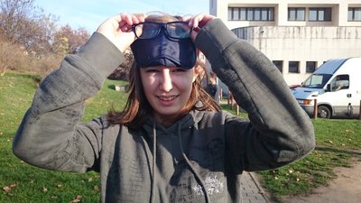 13.11.2015 - Nevidíme, neslyšíme, ale cítíme - workshop (8.B) - Album - fotografie 43