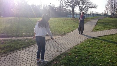 13.11.2015 - Nevidíme, neslyšíme, ale cítíme - workshop (8.B) - Album - fotografie 12