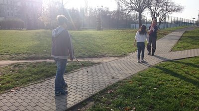 13.11.2015 - Nevidíme, neslyšíme, ale cítíme - workshop (8.B) - Album - fotografie 44