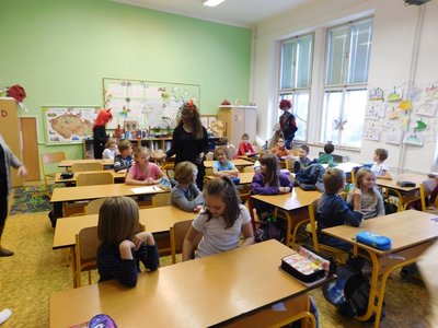 02.12.2016 - Mikulášská nadílka 2016 (Zenklova) - Album - fotografie 19