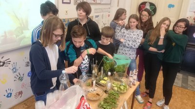 20.03.2017 - Zeměpisný workshop - karibské koktejly (7.ABC) - Album - fotografie 20