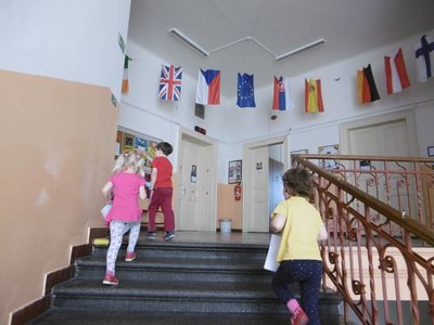 25.05.2017 - Filozofie pro děti (8.AB a děti MŠ Na Korábě) - Album - fotografie 31