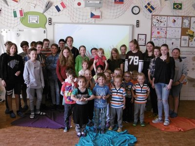 25.05.2017 - Filozofie pro děti (8.AB a děti MŠ Na Korábě) - Album - fotografie 7