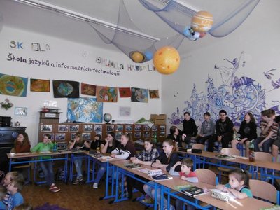 25.05.2017 - Filozofie pro děti (8.AB a děti MŠ Na Korábě) - Album - fotografie 17