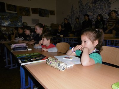 25.05.2017 - Filozofie pro děti (8.AB a děti MŠ Na Korábě) - Album - fotografie 11