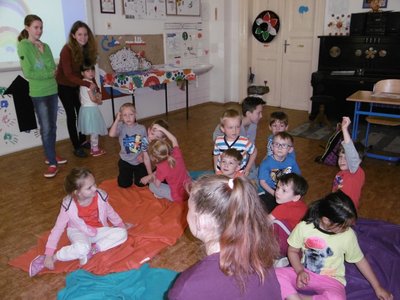 25.05.2017 - Filozofie pro děti (8.AB a děti MŠ Na Korábě) - Album - fotografie 18