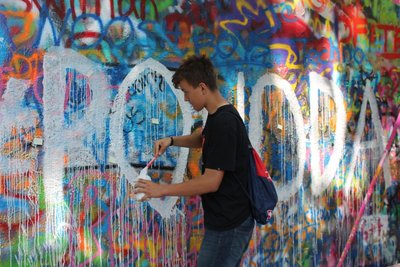 01.06.2017 - Tradiční procházka Prahou (9.AB) - Album - fotografie 2