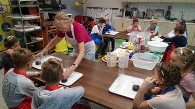 20.10.2017 - Kids Lab Abrakadabra - Chytří gurmáni z 5.C - Album - fotografie 3