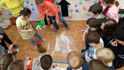 23.02.2018 - PÉČE O NAŠE ZUBY - workshop pro 5.C - Album - fotografie 6