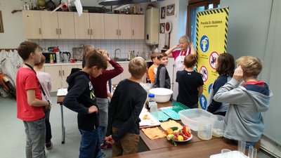 09.11.2018 - Laboratoř Abrakadabra - Chytří gurmáni z 5.A - Album - fotografie 14