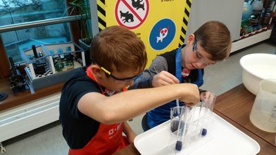 09.11.2018 - Laboratoř Abrakadabra - Chytří gurmáni z 5.A - Album - fotografie 27