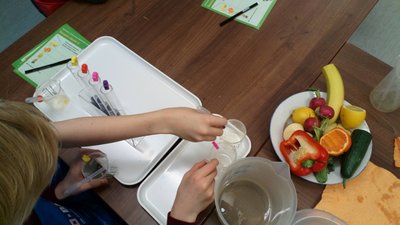 09.11.2018 - Laboratoř Abrakadabra - Chytří gurmáni z 5.A - Album - fotografie 20