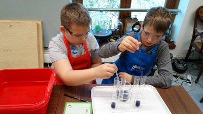 16.11.2018 - Laboratoř Abrakadabra - Chytří gurmáni z 5.D - Album - fotografie 9