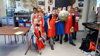 16.11.2018 - Laboratoř Abrakadabra - Chytří gurmáni z 5.D - Album - fotografie 19