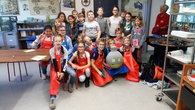 16.11.2018 - Laboratoř Abrakadabra - Chytří gurmáni z 5.D - Album - fotografie 18