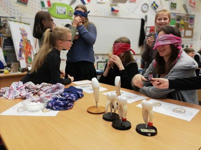 10.12.2018 - Lidské tělo - týmové učení (5.C + 8.A) - Album - fotografie 10