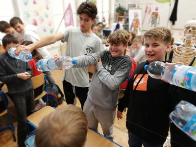 10.12.2018 - Lidské tělo - týmové učení (5.C + 8.A) - Album - fotografie 14