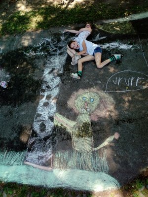 29.06.2021 - Malování na chodníku 3.B - Album - fotografie 13