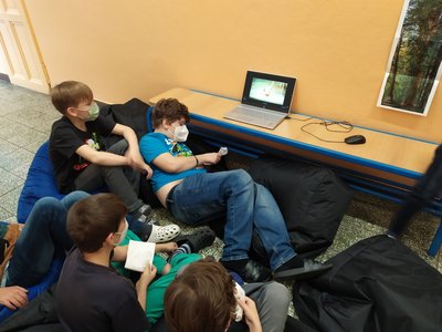 12.11.2021 - Páťáci (V.A) učí páťáky (V.B) - Album - fotografie 14