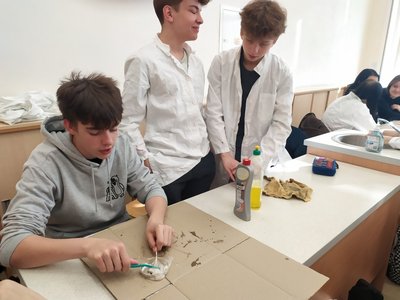 22.04.2022 - Bádáme s ropou (9.ABC) - Album