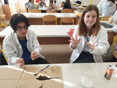 22.04.2022 - Bádáme s ropou (9.ABC) - Album - fotografie 9