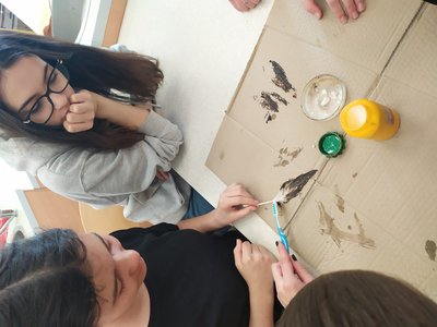 22.04.2022 - Bádáme s ropou (9.ABC) - Album - fotografie 7