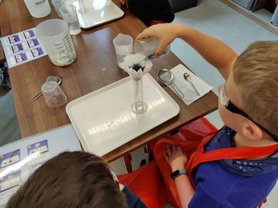 30.09.2022 - Laboratoř Abrakadabra - Voda je poklad (V.E) - Album - fotografie 18