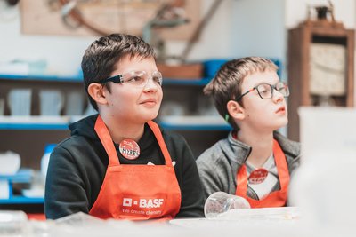 18.11.2022 - Chytří gurmáni v laboratoři Abrakadabra - Album - fotografie 35