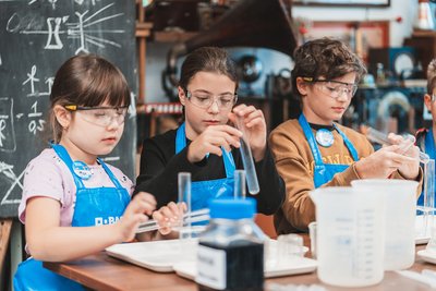 18.11.2022 - Chytří gurmáni v laboratoři Abrakadabra - Album - fotografie 22