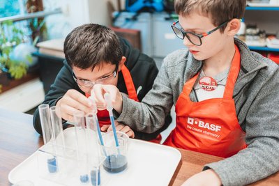 18.11.2022 - Chytří gurmáni v laboratoři Abrakadabra - Album - fotografie 44