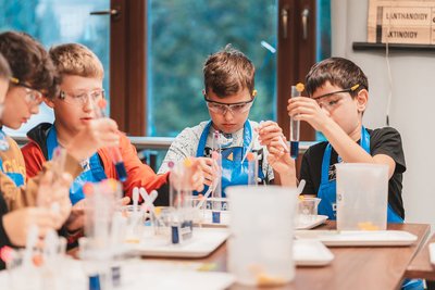 18.11.2022 - Chytří gurmáni v laboratoři Abrakadabra - Album - fotografie 39